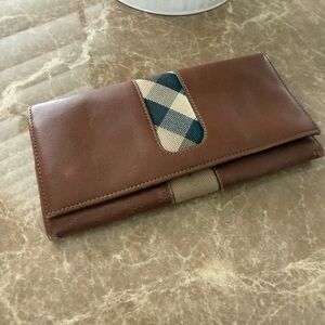 Burberry Brown Leather Wallet with Plaid Accent